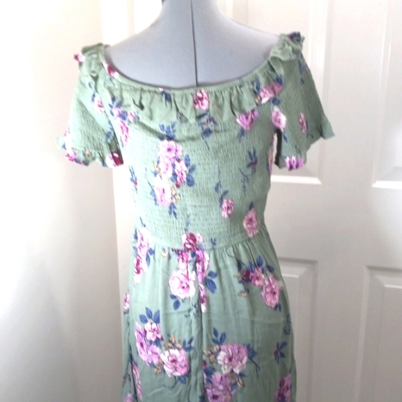 Xhilaration Sz Med, Green/pink/ burgandy  Floral Dress midi - Picture 4 of 7